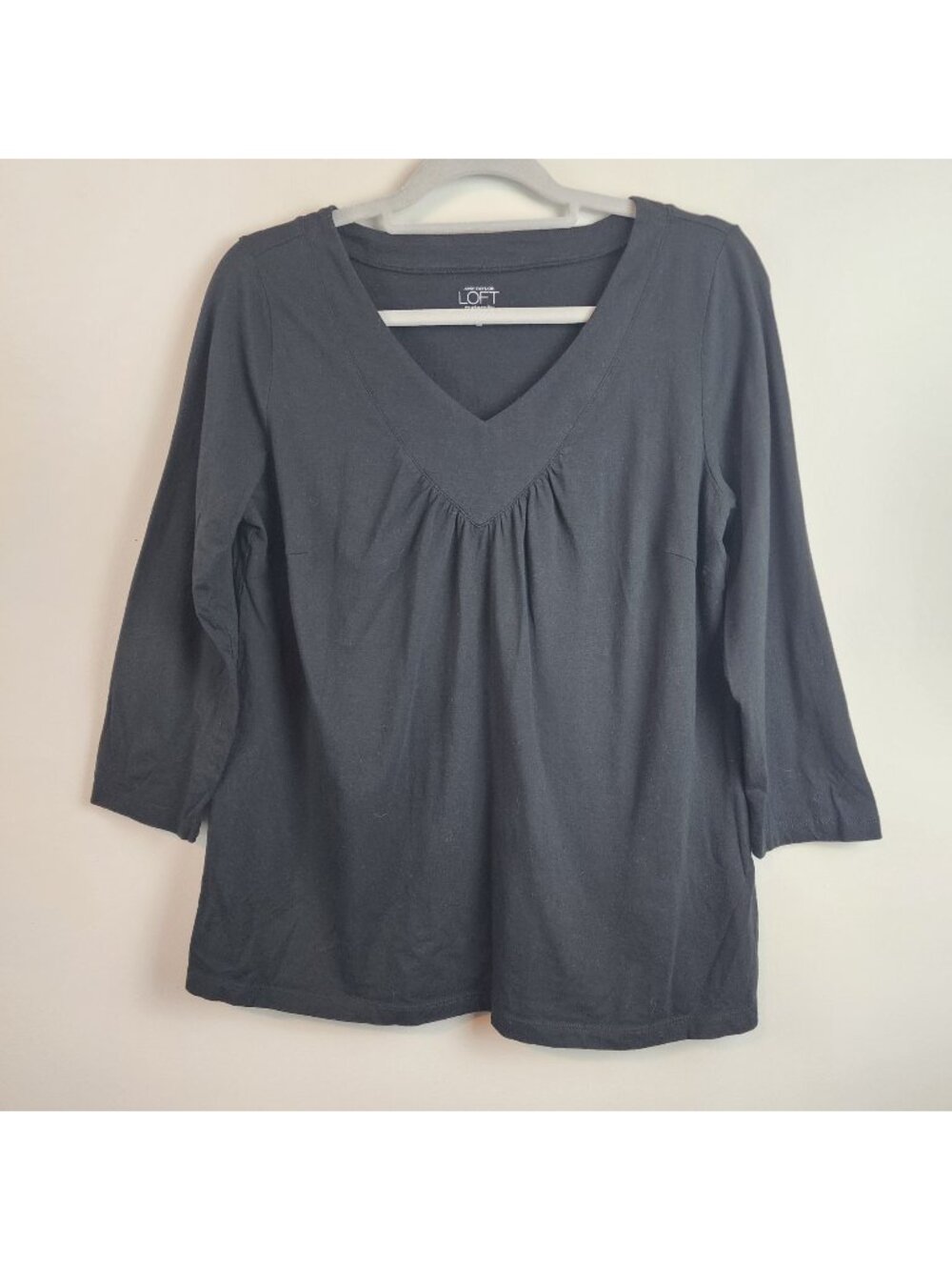 Ann Taylor LOFT Maternity black top sz Medium